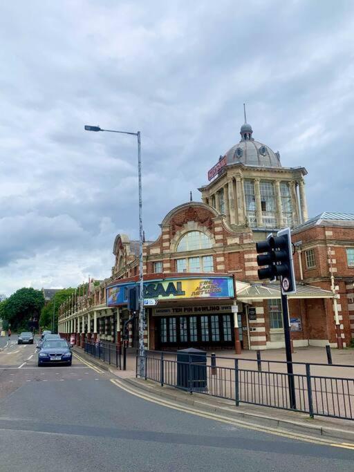 Apartments Near The Sea With Free Parking Southend-On-Sea Exterior foto